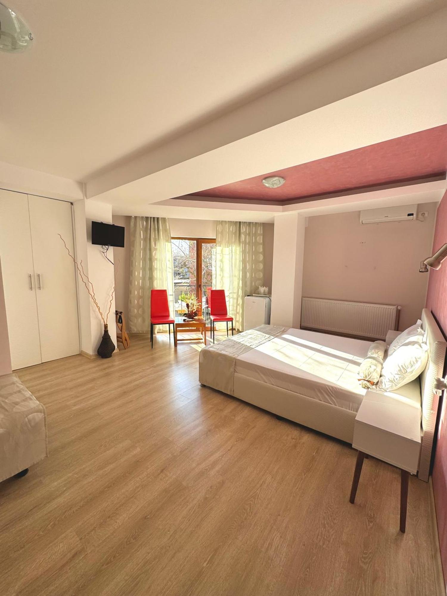 H By Hambar Apartman Vama Veche Kültér fotó