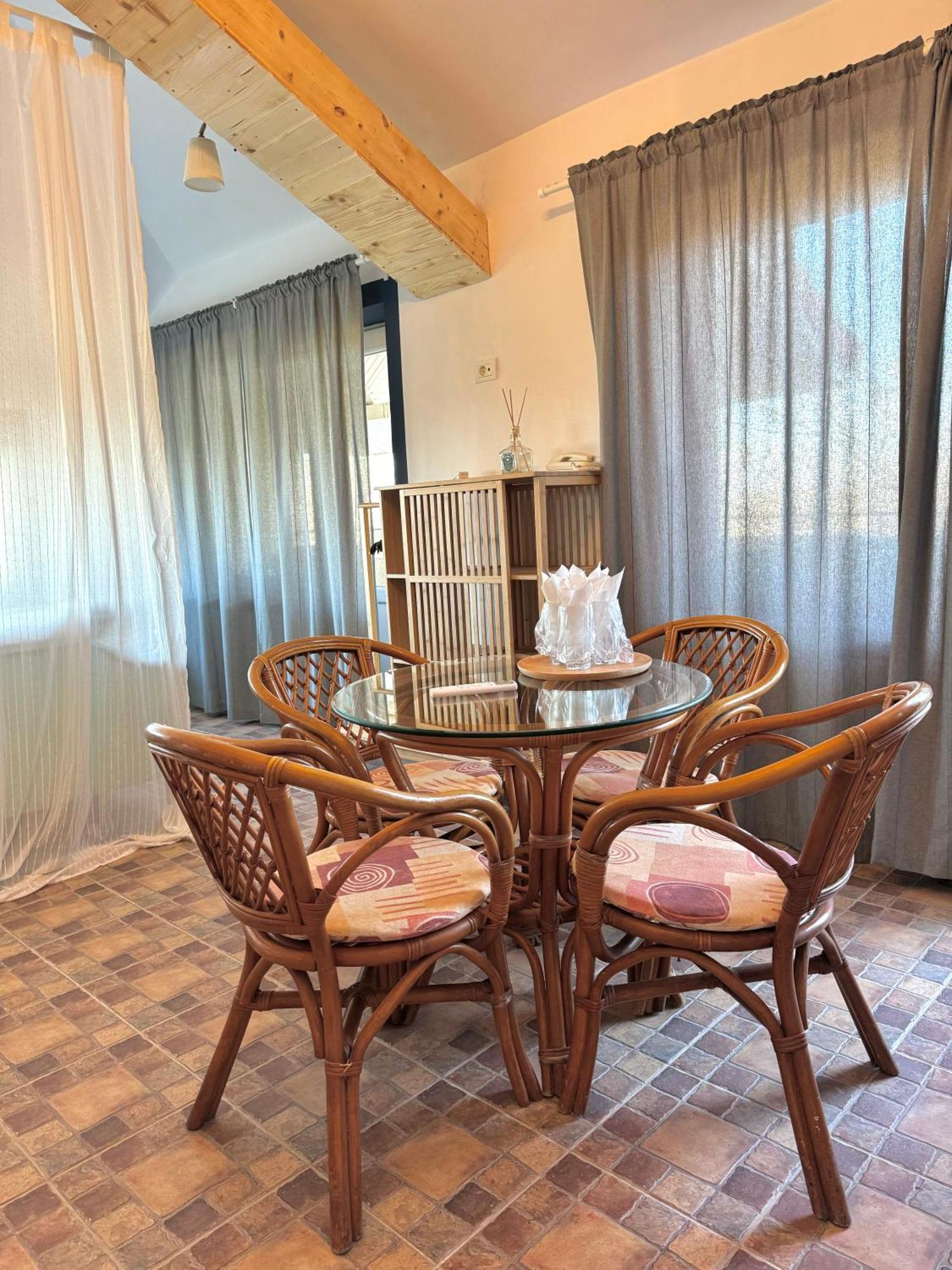 H By Hambar Apartman Vama Veche Kültér fotó