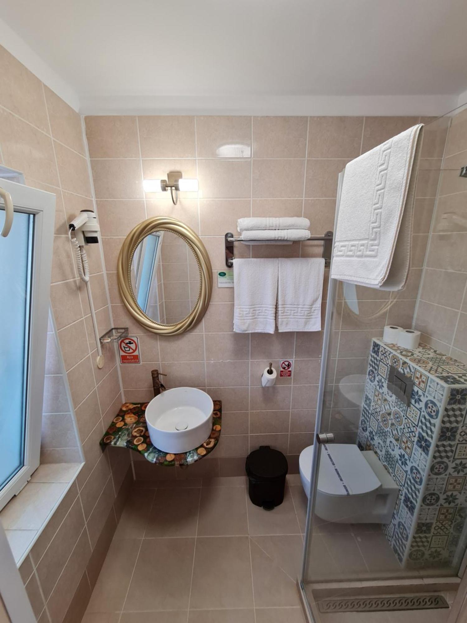 H By Hambar Apartman Vama Veche Kültér fotó